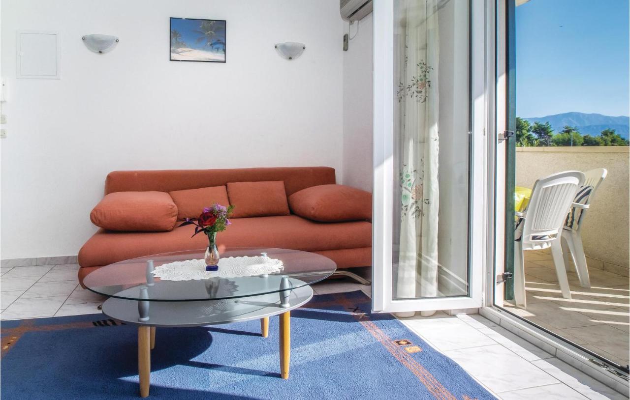 2 Bedroom Amazing Apartment In Supetar Exteriör bild